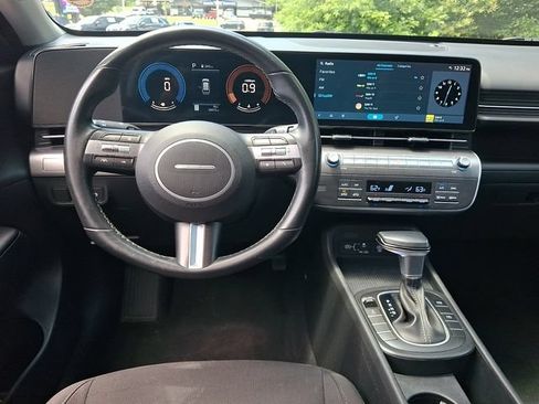 Used 2024 Hyundai Kona SEL AWD/4WD image 11