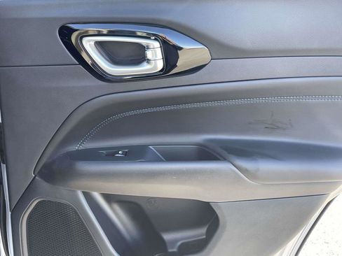 New 2026 Jeep Compass Latitude image 18