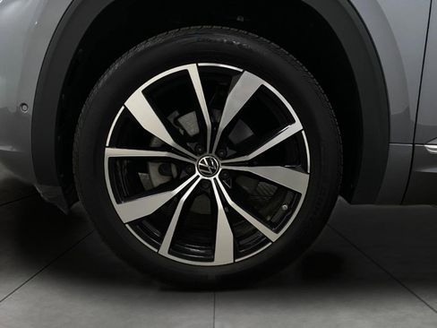 Used 2024 Volkswagen Atlas Cross Sport SEL Premium R-Line image 13