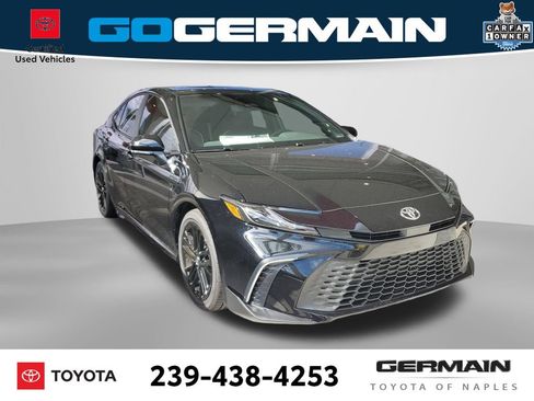 Used 2026 Toyota Camry SE w/ Convenience Package FWD image 3
