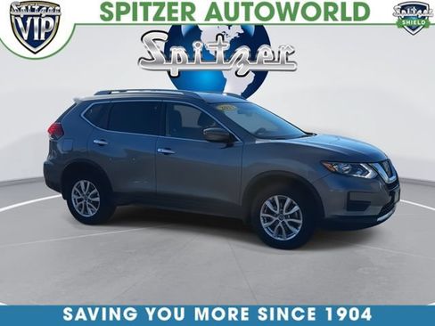 Used 2017 Nissan Rogue SV AWD/4WD image 2