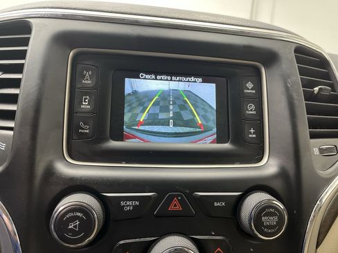 Used 2016 Jeep Grand Cherokee Laredo w/ Quick Order Package 23E image 5