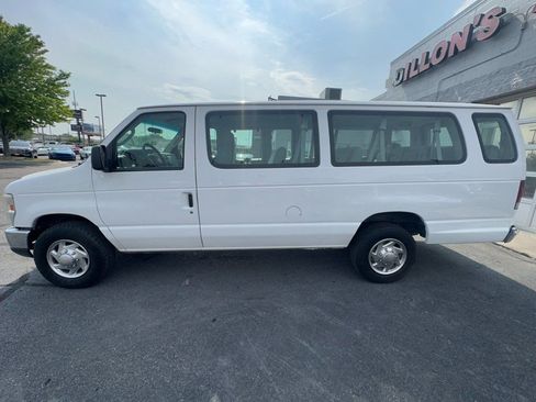 Used 2010 Ford E-350 and Econoline 350 XLT image 4