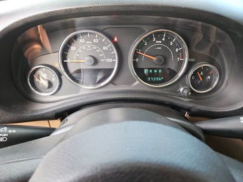 Used 2016 Jeep Wrangler Unlimited Sahara w/ Connectivity Group image 19