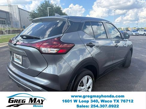 Used 2024 Nissan Kicks S FWD image 3