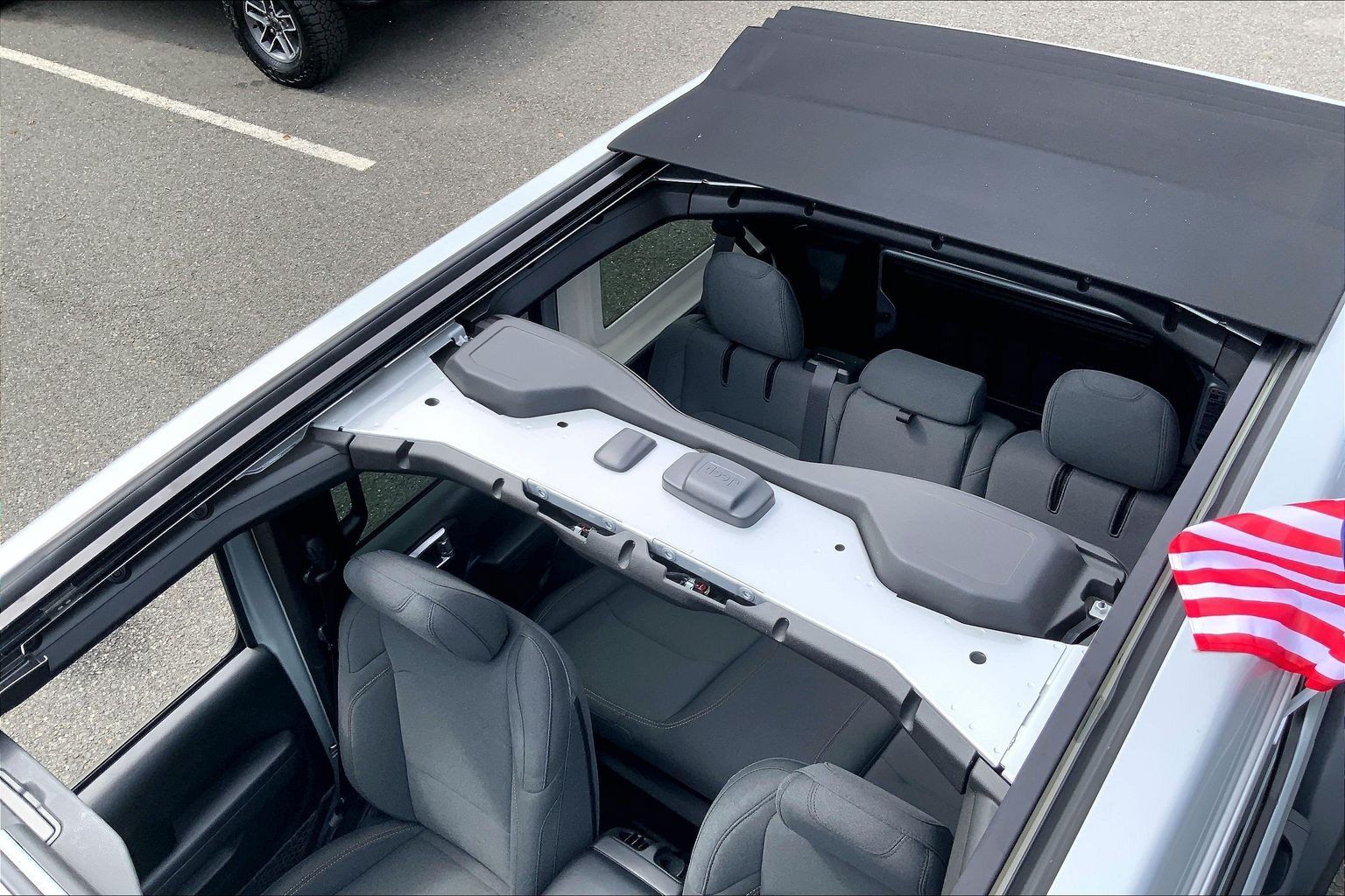 Certified 2024 Jeep Wrangler Unlimited AWD/4WD image 27