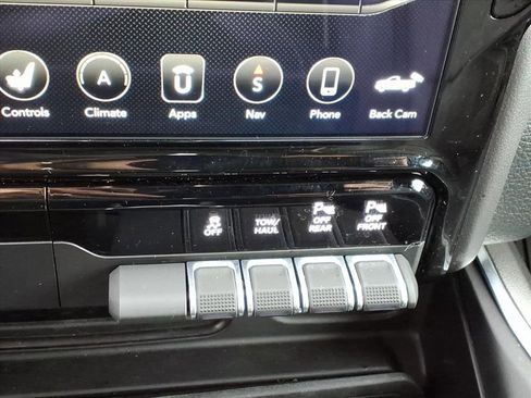 Used 2020 RAM 1500 Laramie image 26