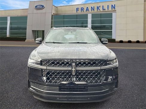 New 2025 Lincoln Navigator Reserve w/ Jet Appearance Package image 2