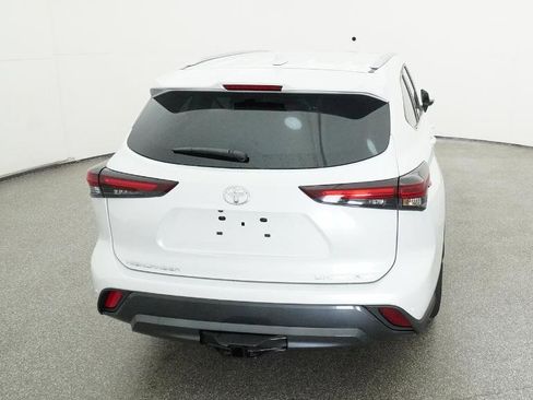 New 2026 Toyota Highlander Limited image 62