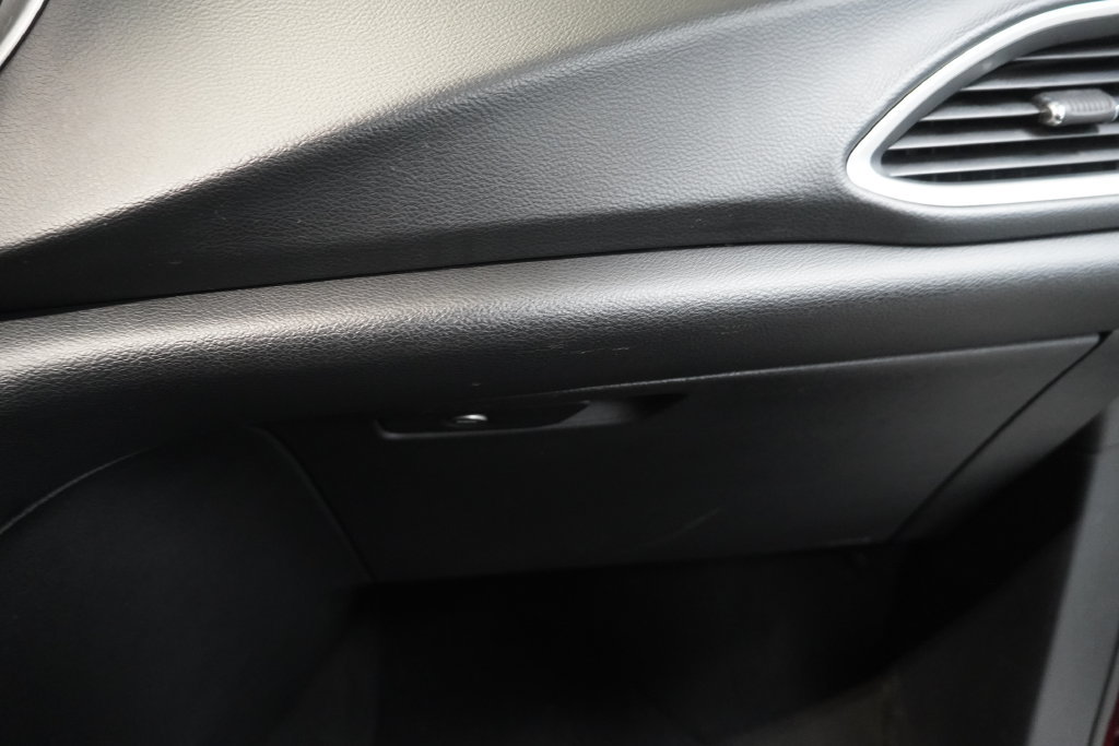 Used 2020 Chrysler Pacifica Touring-L AWD/4WD image 37