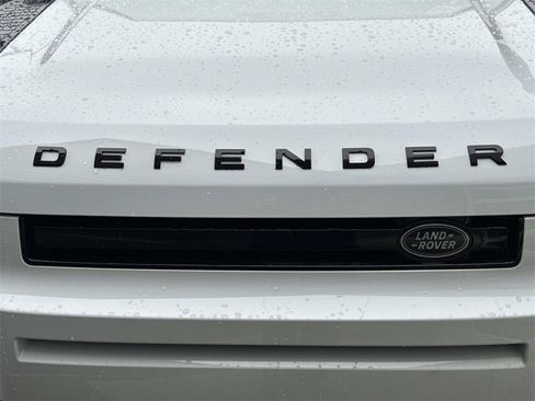 New 2026 Land Rover Defender 110 S image 9