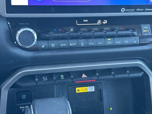 Certified 2024 Toyota Sequoia Limited image 20