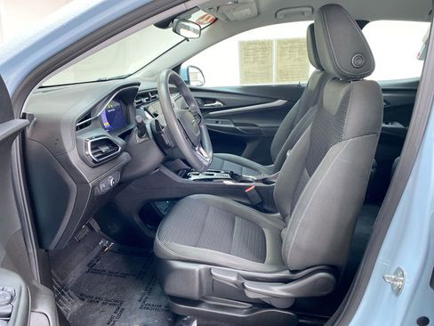 Used 2022 Chevrolet Bolt EUV LT image 16