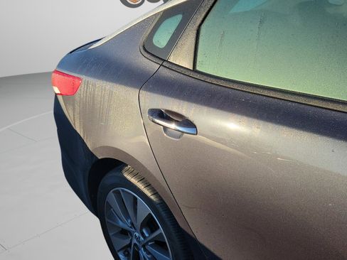 Used 2019 Kia Optima S image 19