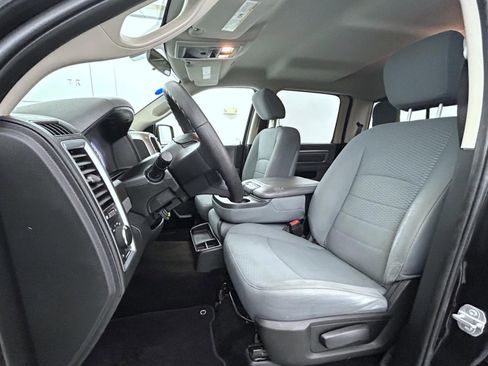 Used 2017 RAM 1500 Classic SLT image 10