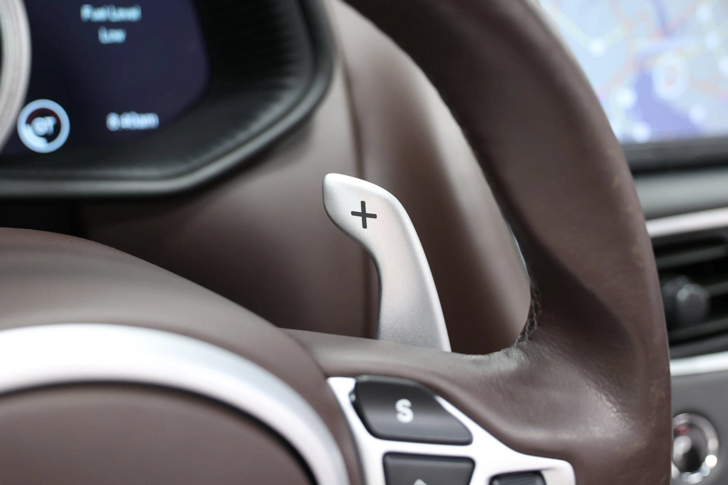 Used 2019 Aston Martin DB11 Volante RWD image 31