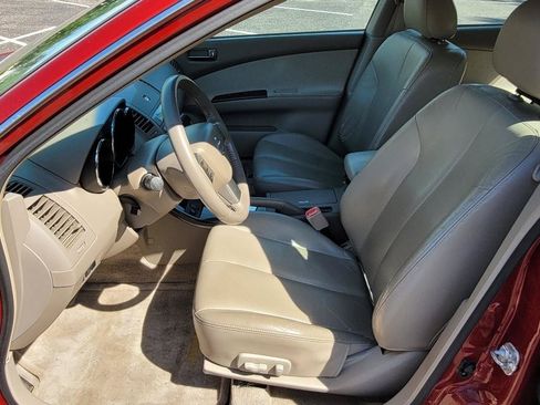 Used 2005 Nissan Altima 3.5 SL FWD image 14