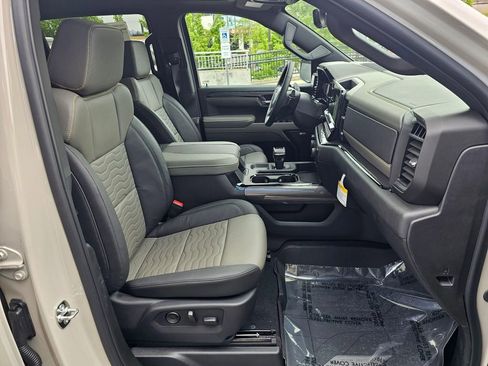 New 2026 Chevrolet Silverado 1500 ZR2 w/ LPO, Dark Essentials Package AWD/4WD image 11