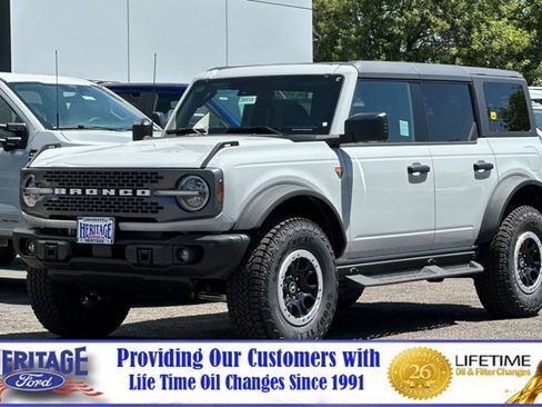 New 2026 Ford Bronco Badlands AWD/4WD image 8