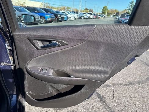 Used 2017 Chevrolet Malibu LT image 44