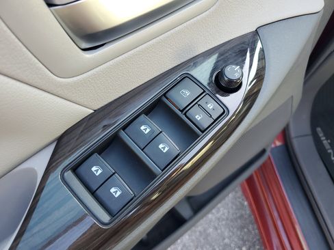 Used 2019 Toyota Sienna L image 22