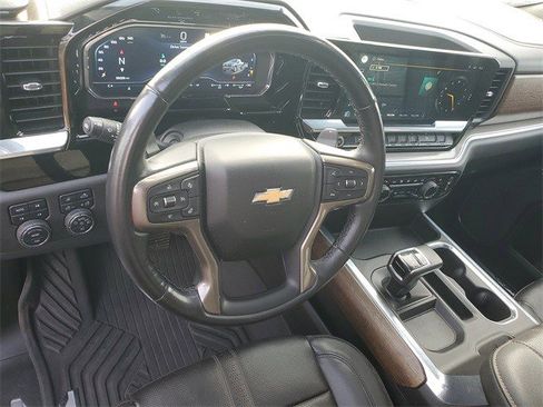 Certified 2022 Chevrolet Silverado 1500 High Country w/ High Country Premium Package image 15