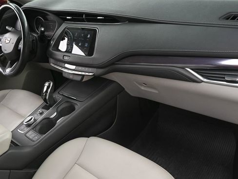 Used 2023 Cadillac XT4 Luxury FWD image 16
