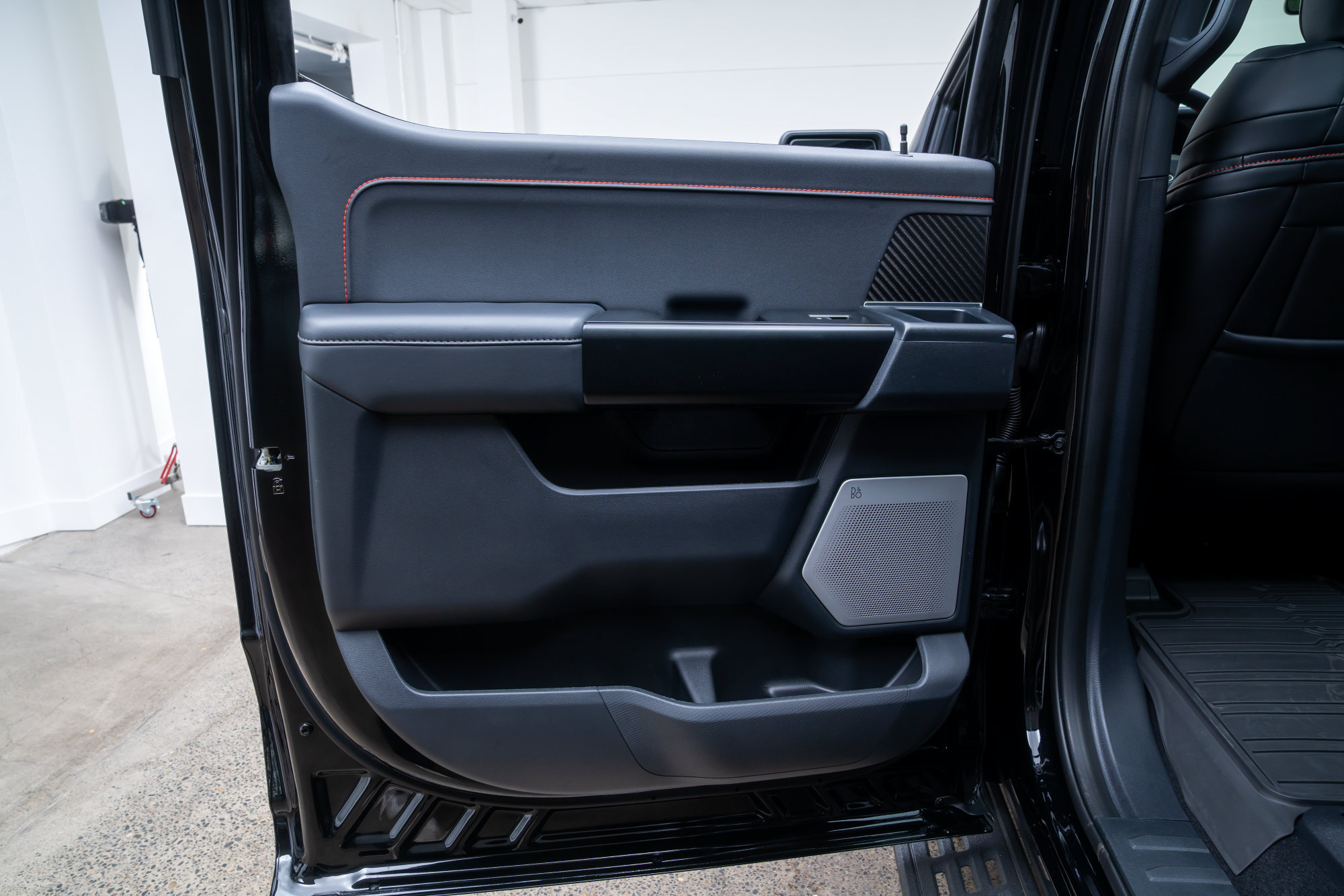 Used 2025 Ford F150 Raptor AWD/4WD image 20