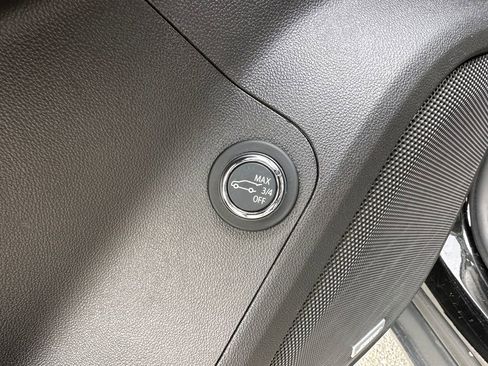 Used 2021 GMC Acadia Denali w/ Denali Ultimate Package image 40