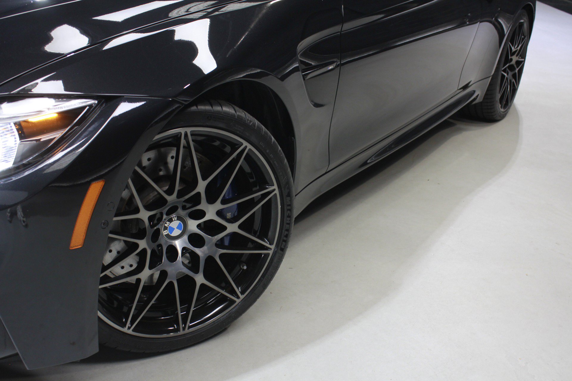 Used 2018 BMW M4 Coupe w/ Competition Package RWD image 24