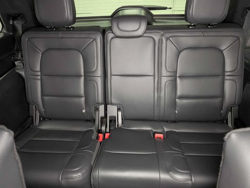 Used 2023 Lincoln Navigator Reserve AWD/4WD image 26