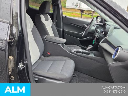 Used 2024 Chevrolet Trax LS FWD image 16