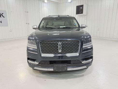 Used 2021 Lincoln Navigator Black Label w/ Cargo Convenience Package AWD/4WD image 8