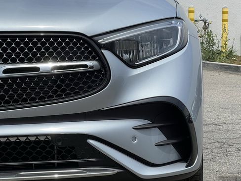 New 2025 Mercedes-Benz GLC 350e 4MATIC image 8