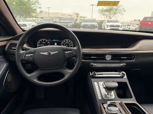 Used 2021 Genesis G90 3.3T Premium RWD image 16
