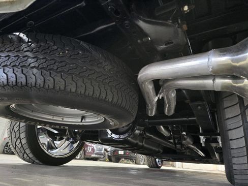 Used 1990 Chevrolet Silverado 1500 2WD Regular Cab image 31