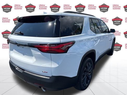 Used 2023 Chevrolet Traverse RS image 5
