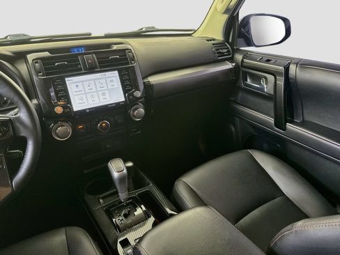 Used 2021 Toyota 4Runner TRD Off-Road Premium w/ Moonroof Package AWD/4WD image 29