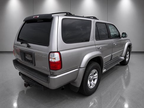 Used 2001 Toyota 4Runner Limited AWD/4WD image 3