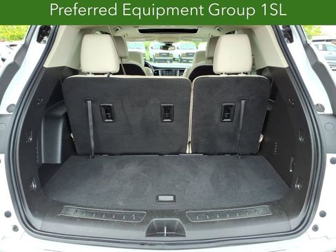 Certified 2024 Buick Enclave Essence w/ Experience Buick Package AWD/4WD image 17