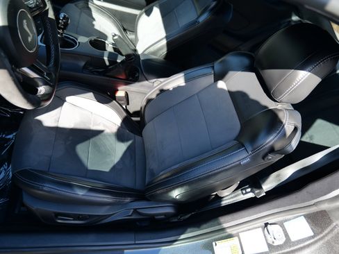 Used 2020 Ford Mustang Shelby GT350 w/ Technology Package image 15