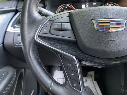 Used 2021 Cadillac XT5 Premium Luxury FWD image 19