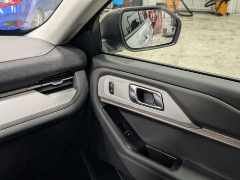 New 2026 Ford Explorer Active RWD image 18