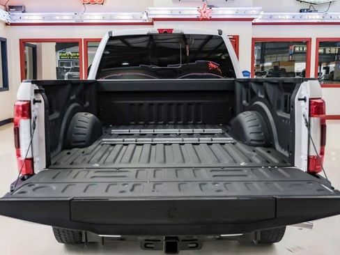 Used 2018 Ford F250 Platinum w/ Platinum Ultimate Package image 44