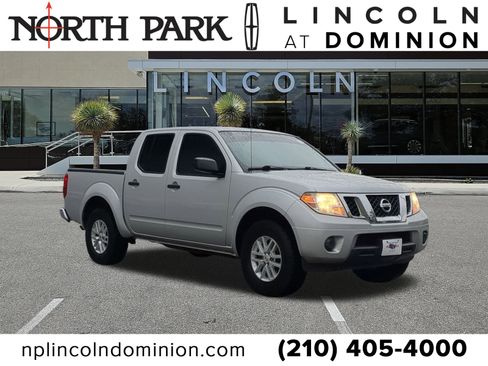 Used 2016 Nissan Frontier SV image 1