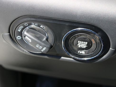 Used 2022 Maserati Levante GT image 23