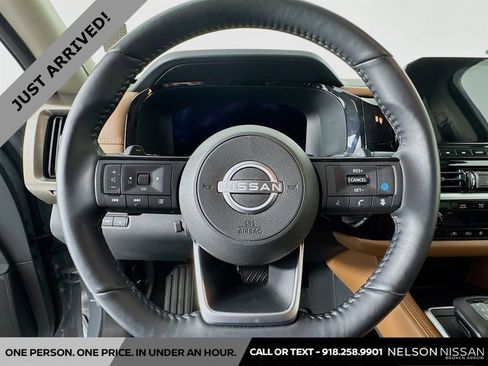 Used 2024 Nissan Pathfinder Platinum w/ Cargo Package image 11