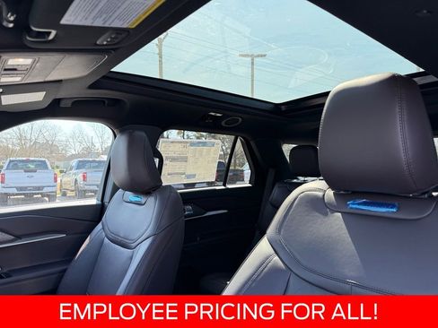 New 2026 Ford Explorer Platinum RWD image 22