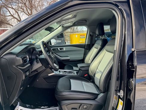Certified 2024 Ford Explorer XLT w/ Equipment Group 202A image 23