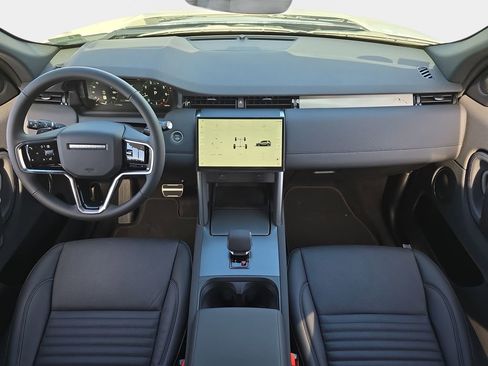 New 2026 Land Rover Discovery Sport Landmark image 9